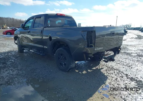 2011 Toyota Tundra Grade 5.7L V8 z USA, uszkodzony, nr VIN 5TFUW5F17BX170556